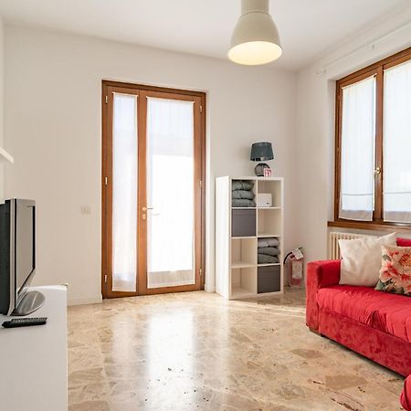 Terrazza Fucinetta Διαμέρισμα Introbio Εξωτερικό φωτογραφία